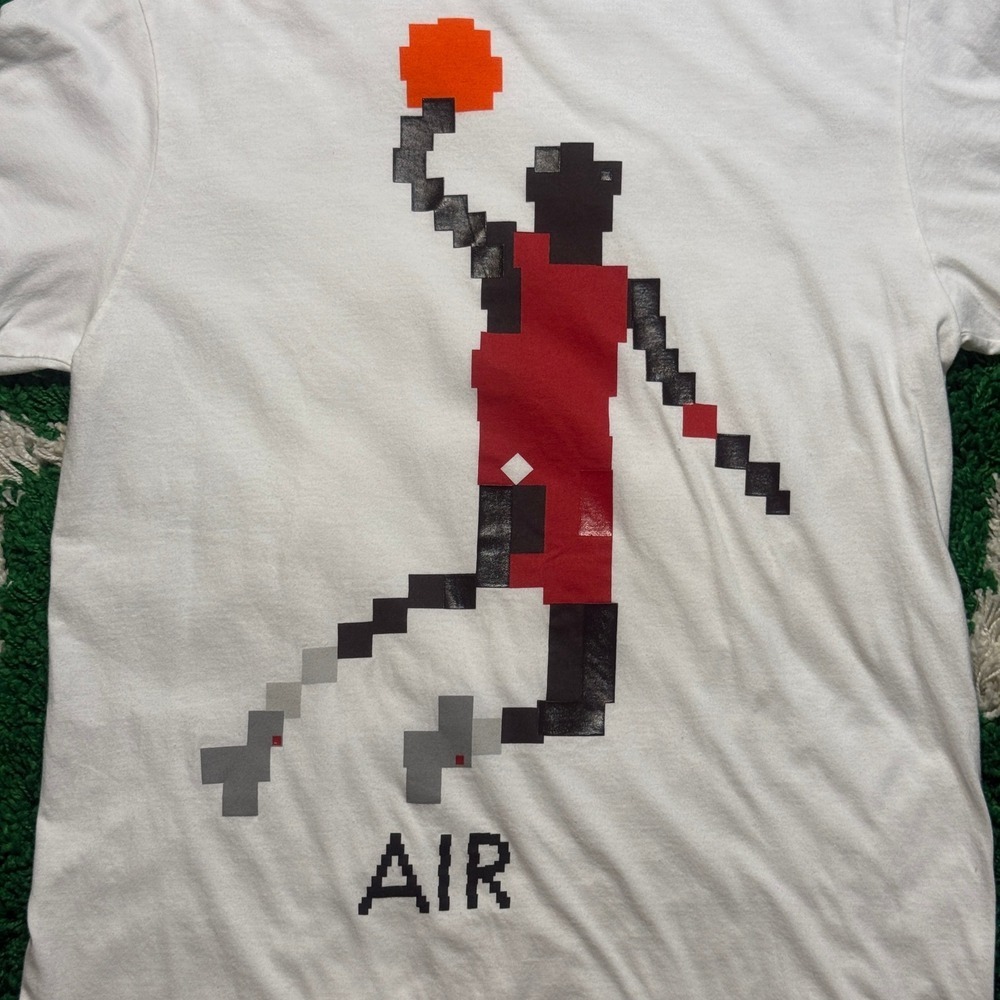 Air Jordan T-Shirt White Pixel Art Jumpman Graphic Tee - Picture 2 of 4